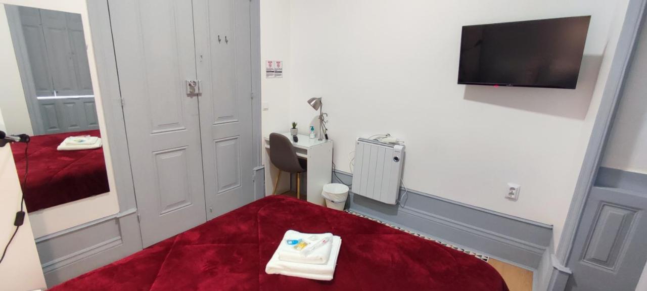 Vila Santa Cruz Guest House Braga Bagian luar foto